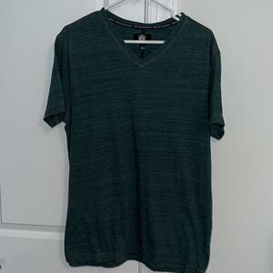 Rock & Republic no Logo V neck men’s  short sleeve green stripe casual t shirt
